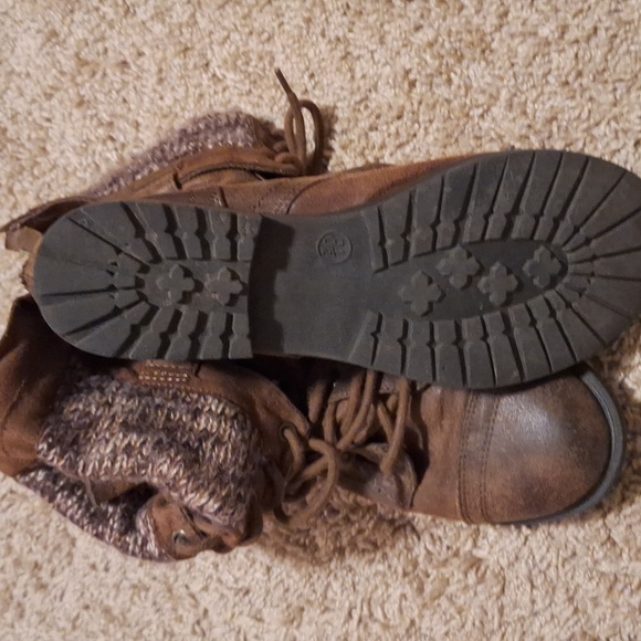 Girls/ woman boots - Picture 2 of 2